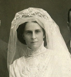 Photo of photos/Minnie Ellen McLennan wedding 1912 Lismore